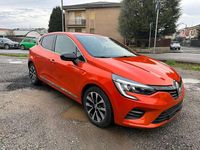 Usata Renault Clio V Techno 91 CV (66 kW) 2022 Arancione Berlina