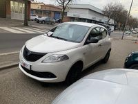 Usata Lancia Ypsilon Silver 69 CV (50 kW) 2020 Bianco Utilitaria