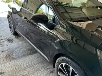 Usado Renault Clio V 101 HP (74 kW) 2023 Preto Sedan