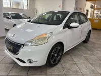 Usata Peugeot 208 Active 82 CV (60 kW) 2014 Bianco Utilitaria