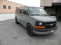 Usata Chevrolet Express 272 CV (200 kW) 2002 Grigio Furgone