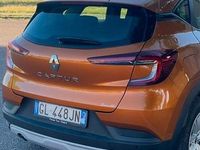 Usata Renault Captur 101 CV (74 kW) 2021 Marrone SUV