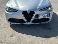 Usata Alfa Romeo Giulia 180 CV (132 kW) 2018 Grigio Berlina