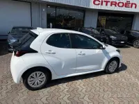 Gebraucht Toyota Yaris Hybrid Business Edition 92 PS (67 kW) 2022 Weiß Limousine