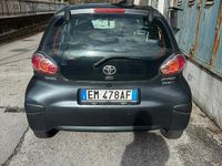 Usata Toyota Aygo 68 CV (50 kW) 2012 Grigio Utilitaria