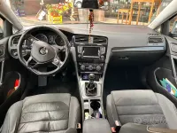 Second-hand VW Golf VII 110 CP (80 kW) 2014 Negru Berlinǎ