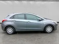 Begagnad Hyundai i30 Comfort 110 HK (80 kW) 2015 Grå Sedan