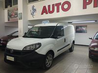 Begagnad Fiat Doblò 105 HK (77 kW) 2019 Vit Minibuss