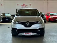 Usata Renault Captur Intens 90 CV (66 kW) 2017 Grigio SUV