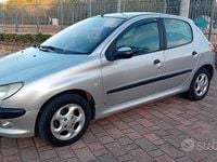 Usata Peugeot 206 68 CV (50 kW) 2002 Grigio Berlina