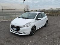 Usata Peugeot 208 82 CV (60 kW) 2014 Bianco Utilitaria