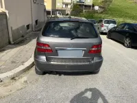 Usata Mercedes B180 109 CV (80 kW) 2011 Grigio Utilitaria