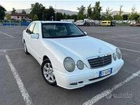 Usata Mercedes E320 Classic 197 CV (144 kW) 2000 Berlina