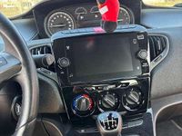 Usata Lancia Ypsilon Silver 69 CV (50 kW) 2021 Utilitaria