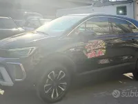 Usata Opel Crossland Elegance 131 CV (96 kW) 2023 Nero SUV