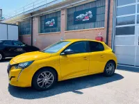 Usata Peugeot 208 75 CV (55 kW) 2022 Speciale catalogo Utilitaria