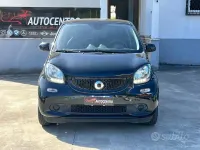 Usado Smart ForFour Passion 71 CV (52 kW) 2017 Negro Utilitario
