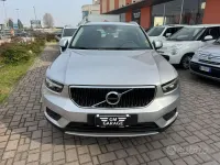 Usata Volvo XC40 Momentum 150 CV (110 kW) 2018 Grigio SUV