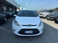 Usata Ford Fiesta 92 CV (67 kW) 2010 Bianco Berlina
