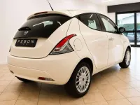 Usata Lancia Ypsilon Gold 69 CV (50 kW) 2018 Bianco Utilitaria