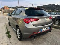 Usata Alfa Romeo Giulietta Exclusive 140 CV (102 kW) 2013 Grigio Utilitaria