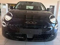 Usata Fiat 600 136 CV (100 kW) 2025 Nero SUV