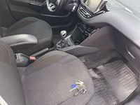 Usata Peugeot 208 Allure 102 CV (75 kW) 2019 Bianco Utilitaria