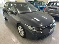 Usata VW Golf VIII Life 116 CV (85 kW) 2023 Grigio scuro Berlina