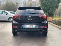 Usata VW Polo R-line 95 CV (69 kW) 2022 Nero Utilitaria