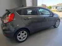 Usata Ford Fiesta 75 CV (55 kW) 2016 Grigio Utilitaria