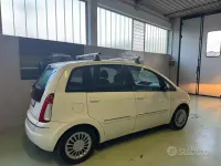 Usata Lancia Musa 77 CV (56 kW) 2010 Bianco Monovolume
