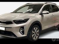 Usata Kia Stonic Style 81 CV (59 kW) 2023 Grigio SUV