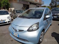 Käytetty Toyota Aygo Sol 68 HP (50 kW) 2006 Sininen Viistoperä