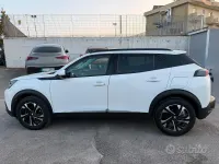 Używany Peugeot 2008 Allure 131 KM (96 kW) 2021 Biały SUV
