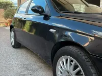 Usata Alfa Romeo 147 120 CV (88 kW) 2007 Nero Utilitaria