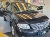 Usata Chrysler Voyager 141 CV (103 kW) 2001 Grigio Monovolume