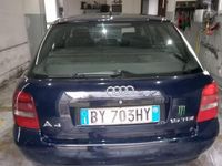 Usata Audi A4 110 CV (80 kW) 1999 Blu Station wagon