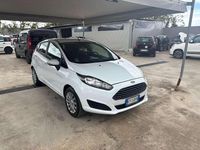 Usata Ford Fiesta Business Edition 80 CV (58 kW) 2015 Bianco Utilitaria