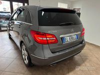 Usata Mercedes B200 Premium 136 CV (100 kW) 2012 Grigio Monovolume