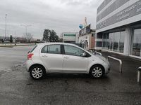 Usata Toyota Yaris 99 CV (72 kW) 2010 Grigio Berlina