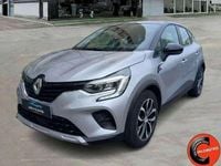 Usata Renault Captur Business 91 CV (66 kW) 2024 Bi color nero SUV