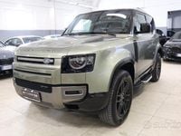 Usata Land Rover Defender Dynamic 200 CV (147 kW) 2022 Verde SUV