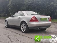 Usata Mercedes SLK200 136 CV (100 kW) 1998 Grigio Cabrio