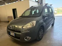 Usata Peugeot Partner Tepee Access 92 CV (67 kW) 2013 Grigio Monovolume