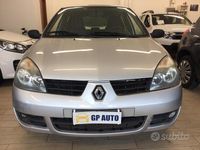 Usata Renault Clio II Dynamique 58 CV (42 kW) 2007 Grigio Berlina