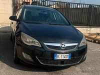 Usata Opel Astra 110 CV (80 kW) 2010 Nero Station wagon