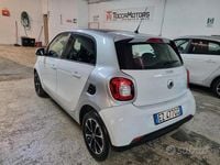 Usata Smart ForFour Passion 71 CV (52 kW) 2015 Bianco Utilitaria
