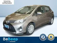 Usata Toyota Yaris Lounge 69 CV (50 kW) 2017 Bronzo metallizzato Berlina