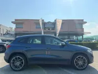 Usata Mercedes GLA180 Business 116 CV (85 kW) 2021 Blu/azzurro SUV