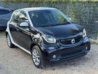 Begagnad Smart ForFour 71 HK (52 kW) 2019 Svart Halvkombi